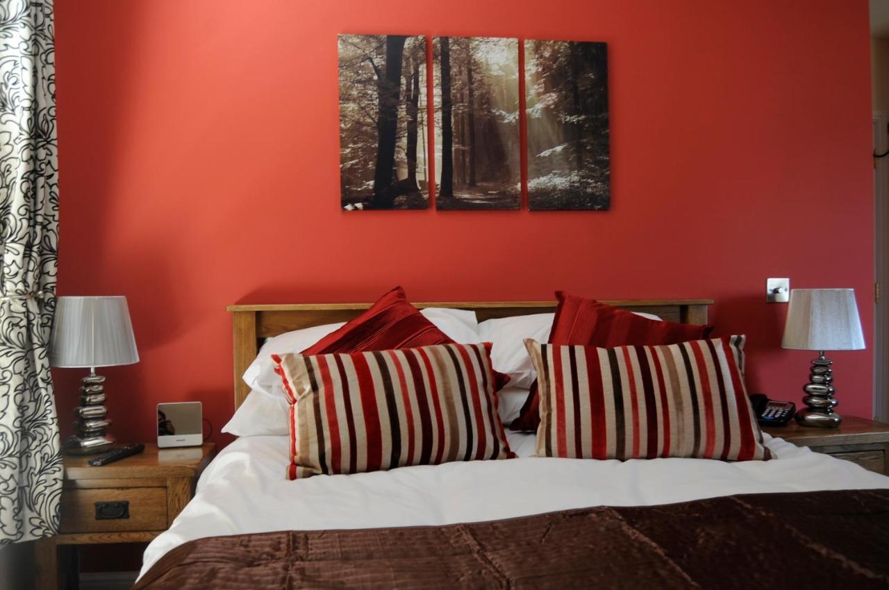 The Walnut Tree Inn Mere Mere  Εξωτερικό φωτογραφία